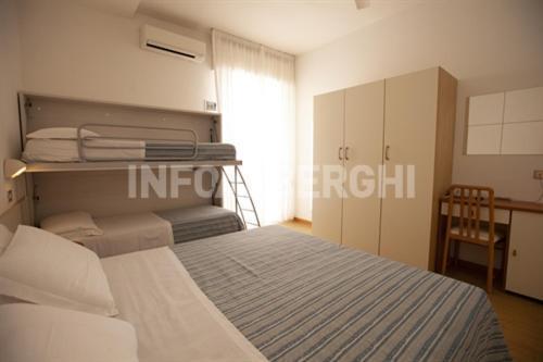 Hotel Azzurro Cattolica Kültér fotó