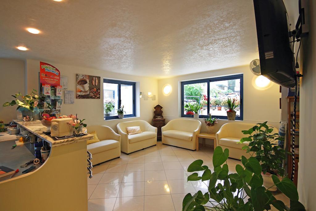 Hotel Azzurro Cattolica Kültér fotó