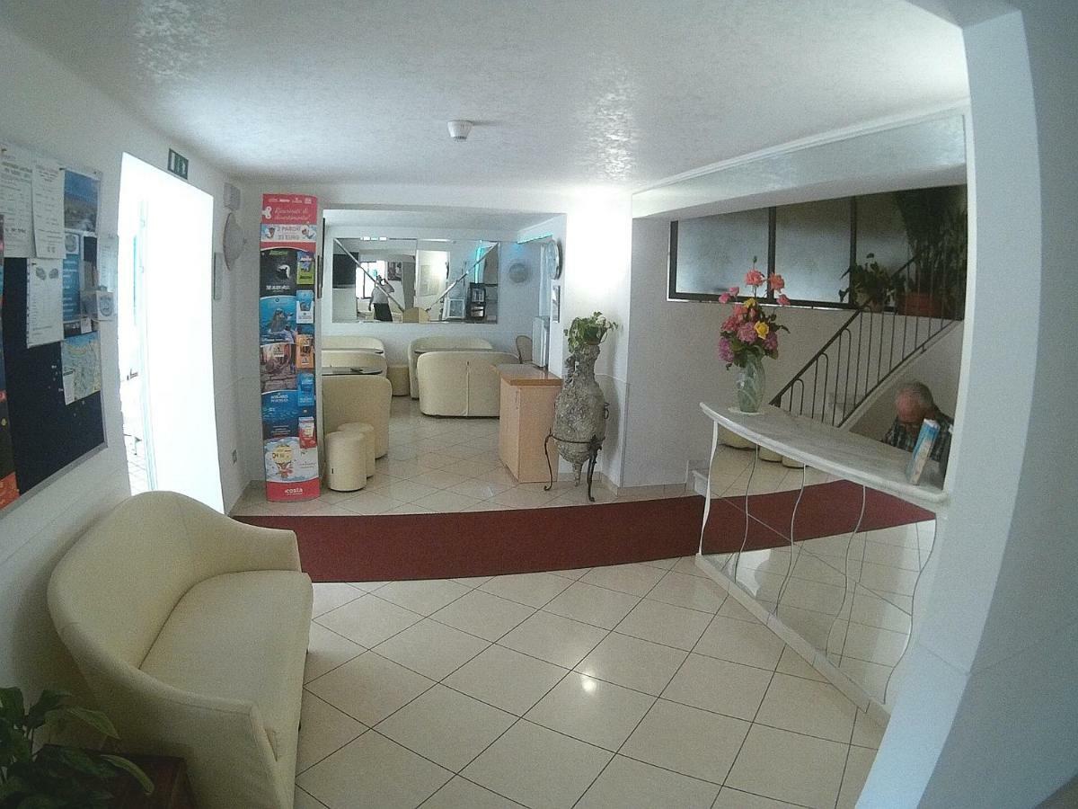Hotel Azzurro Cattolica Kültér fotó